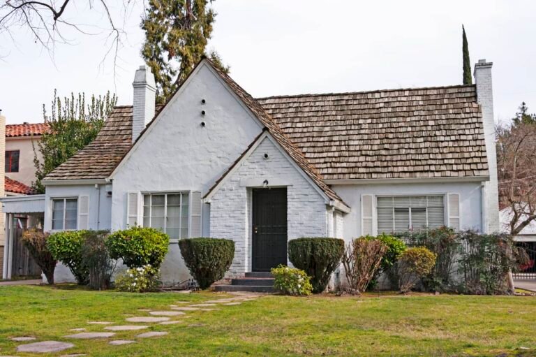 House that needs repairs in California